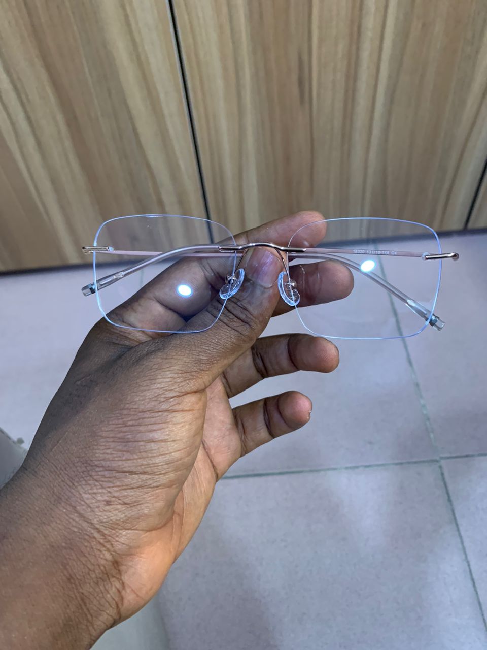 SOUTH UNISEX RIMLESS NERD