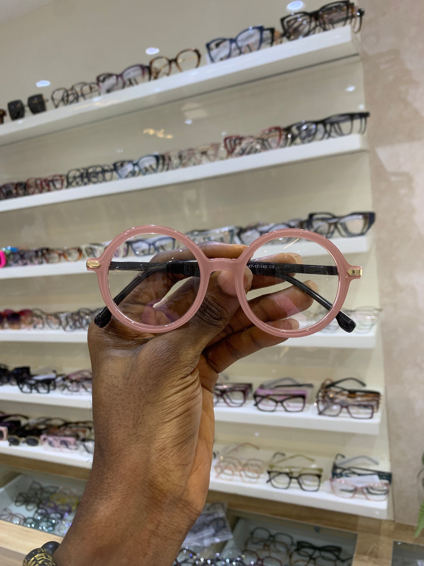 AUTHUR ROUND UNISEX GLASS