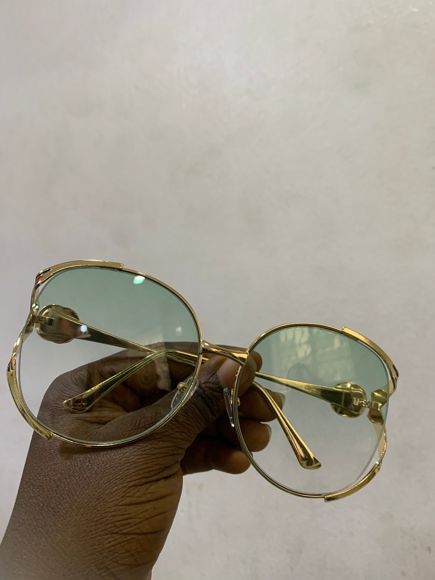 GUCCI ROUND SHADE