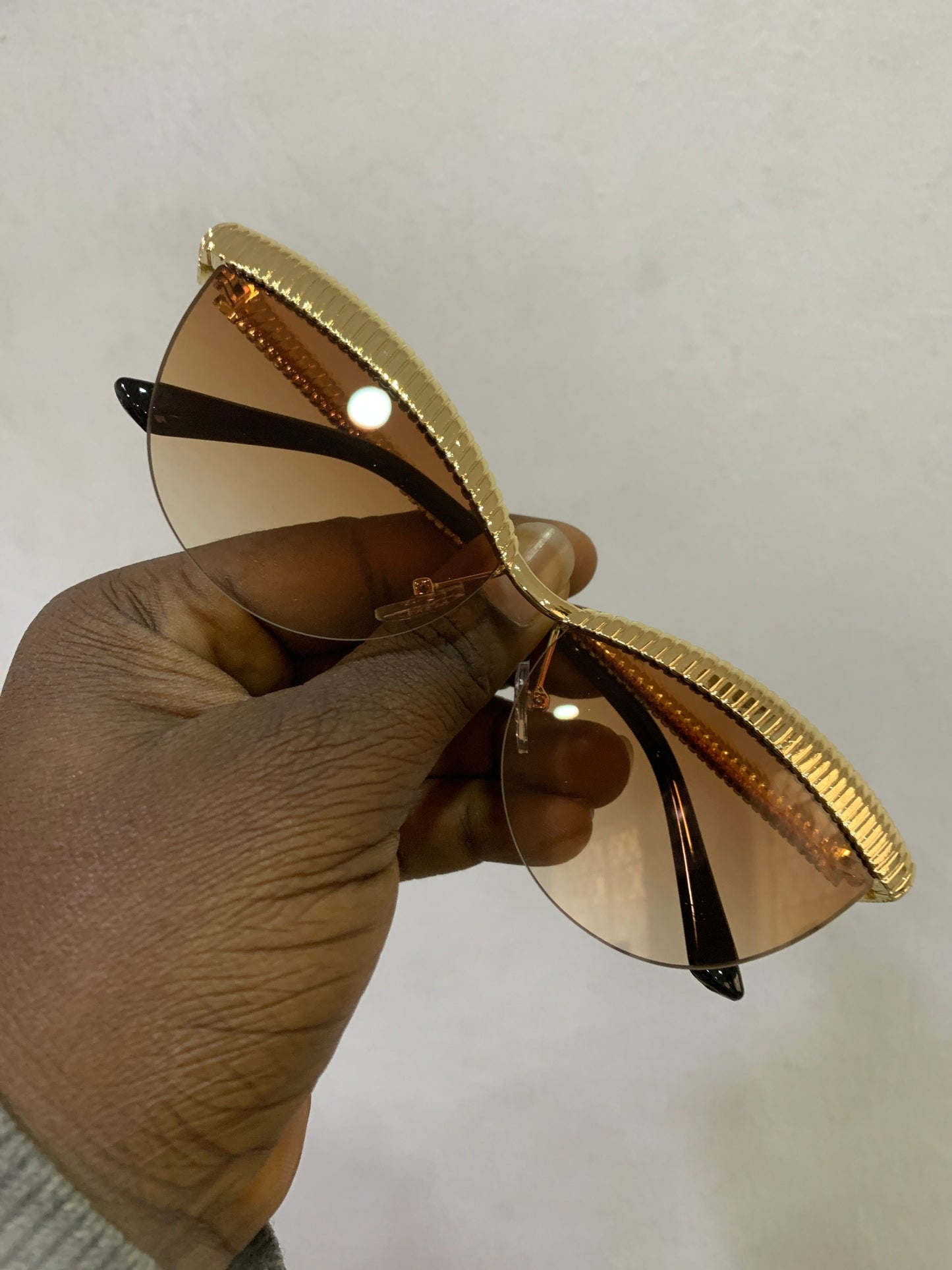 GOLD CATEYE RIMMED SUNGLASSES