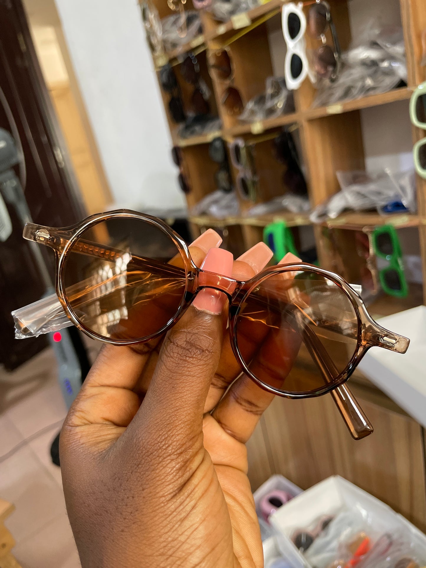 ROY UNISEX SHADE