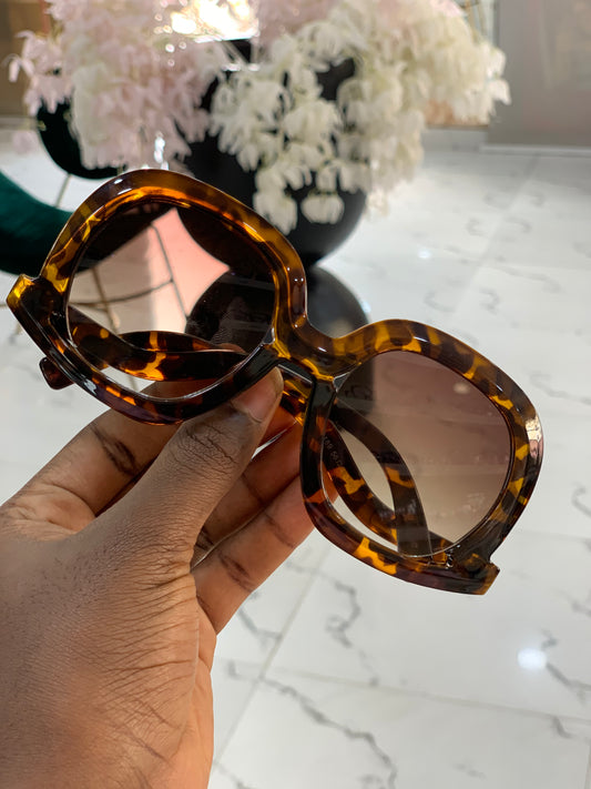 ELEGANT SHADE