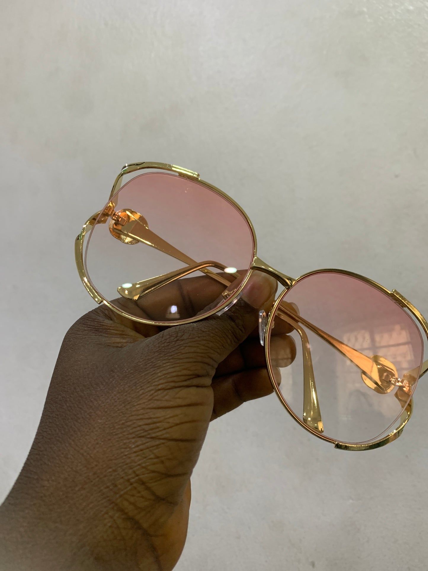 GUCCI ROUND SHADE
