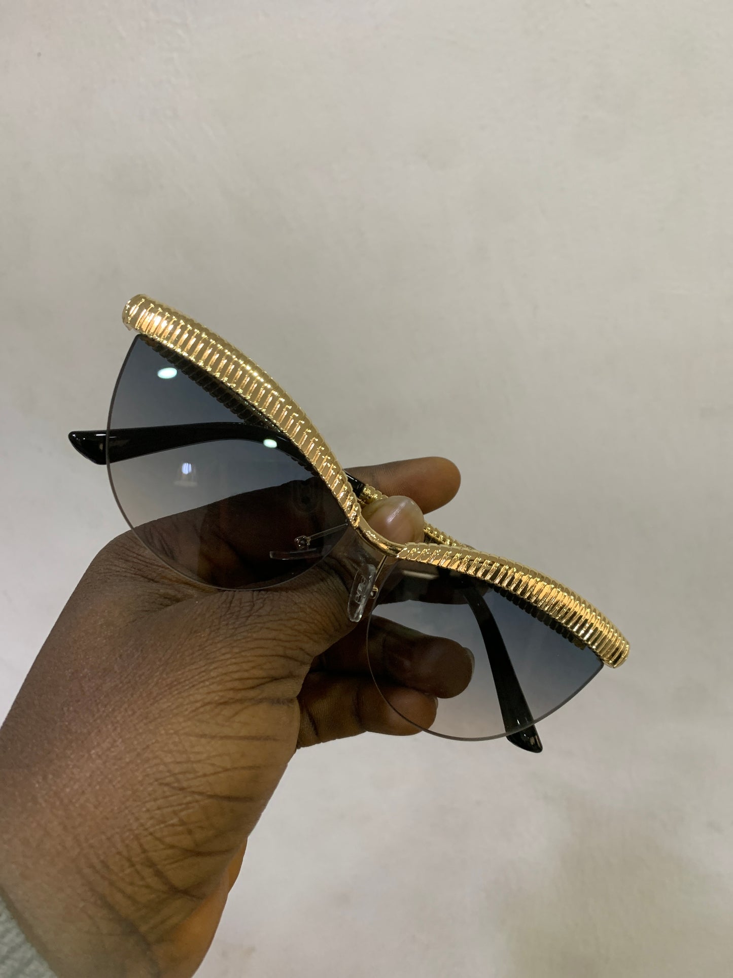 GOLD CATEYE RIMMED SUNGLASSES