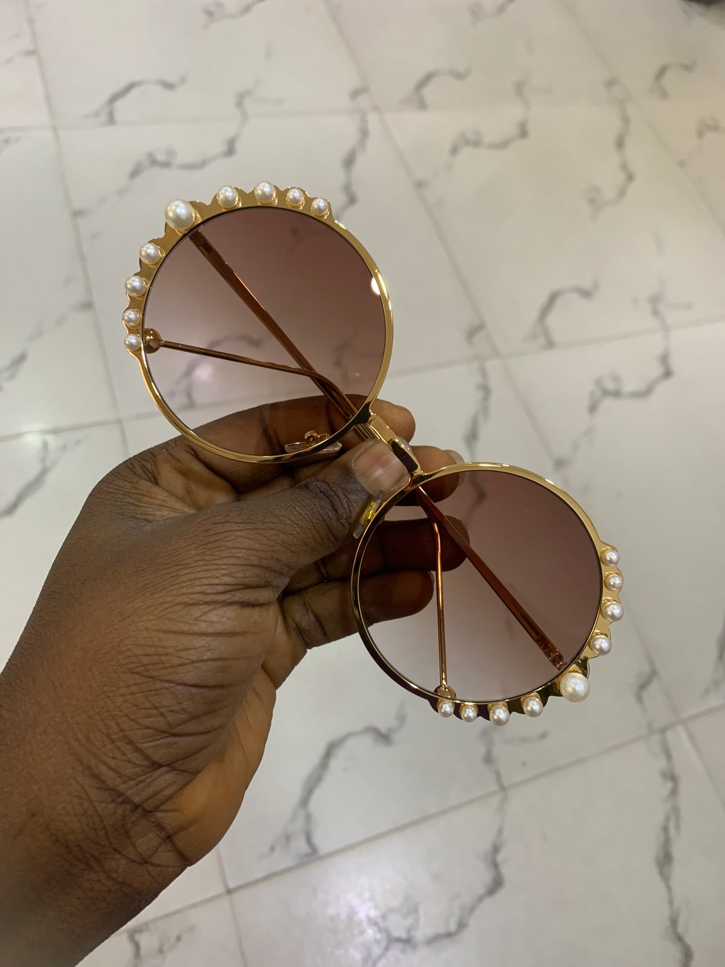 PEARL ROUND SUNGLASSES