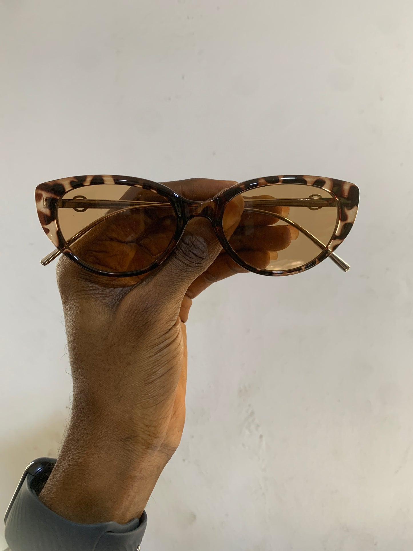 MAROON CATEYE SUNGLASSES 2