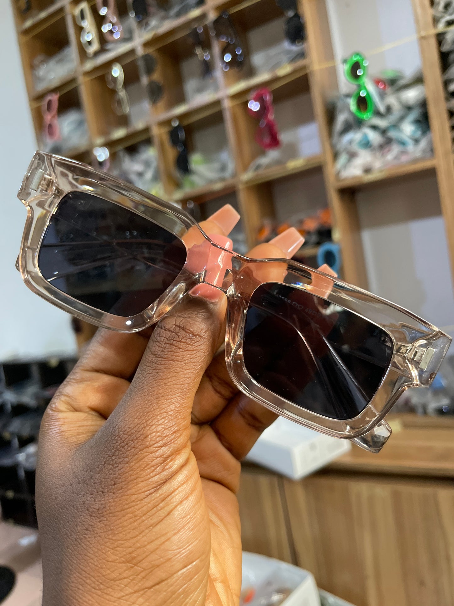 ACTION UNISEX SHADE