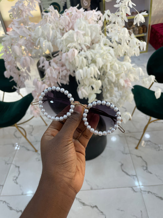 PEARL VINTAGE ROUND SUNGLASSES