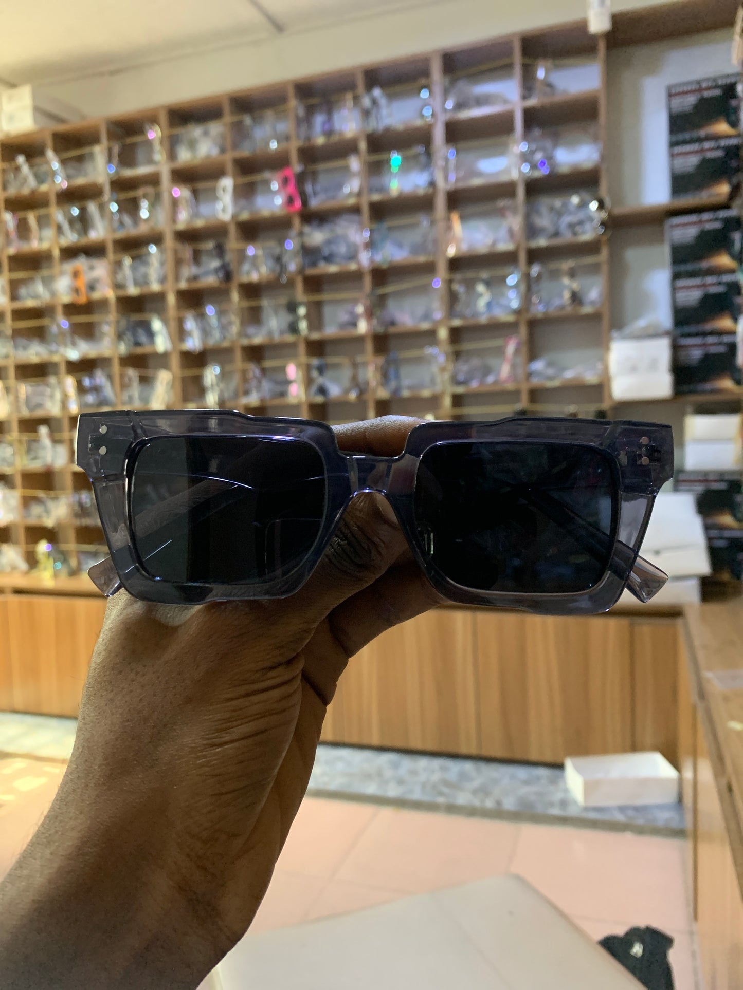 AMAYA UNISEX NERD AND SHADE