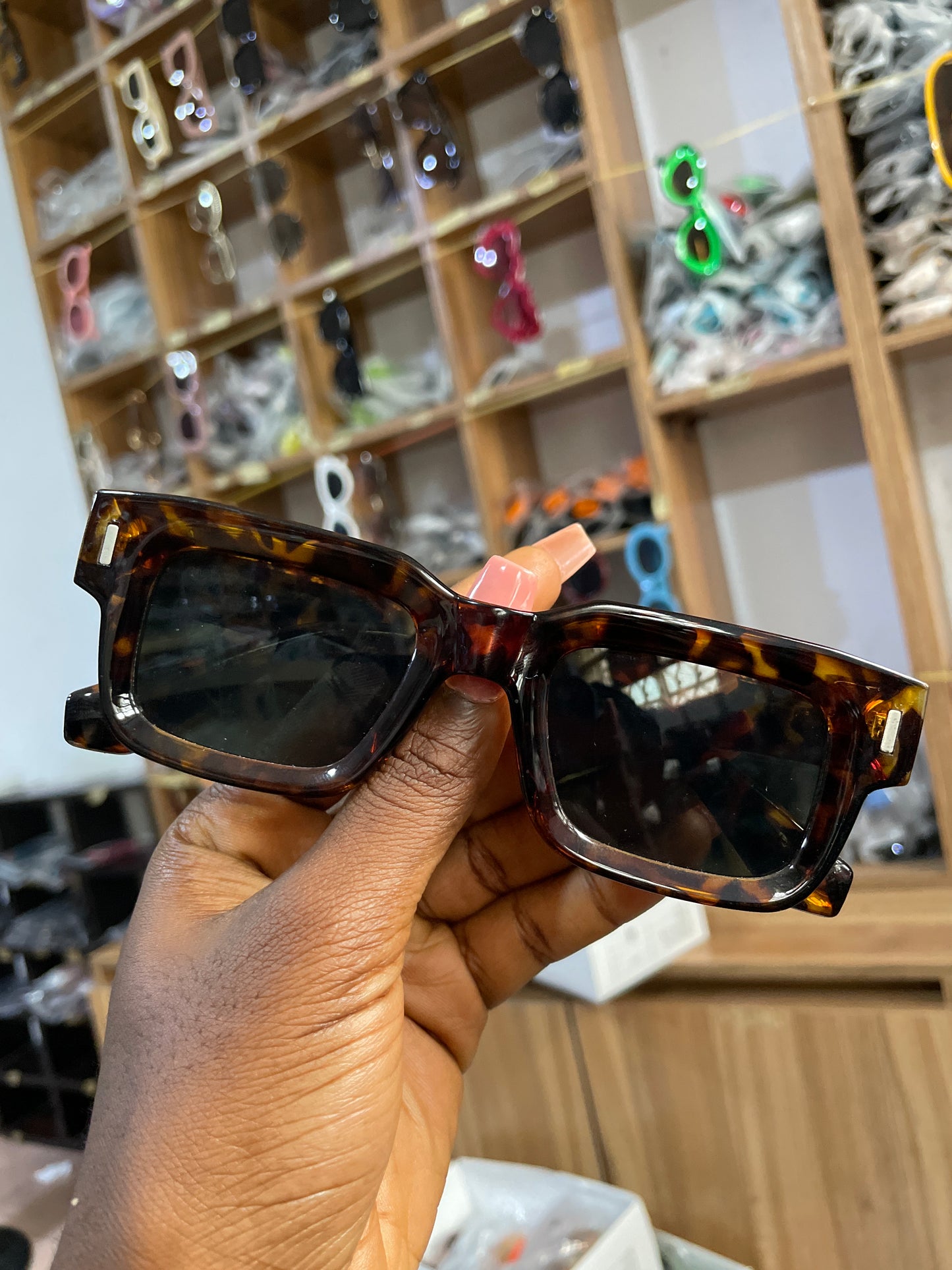 ACTION UNISEX SHADE