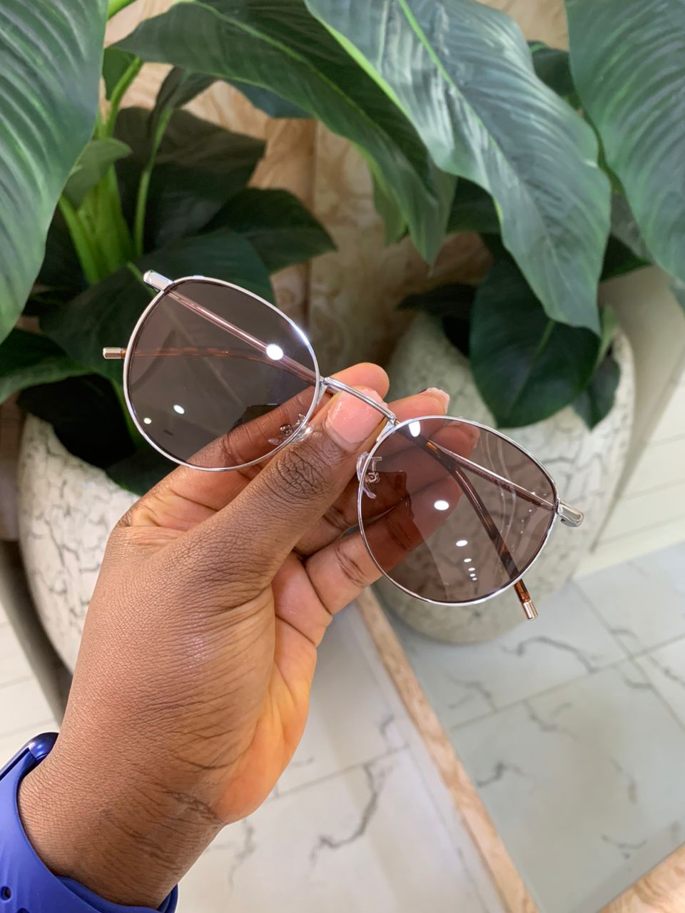 FLOWER UNISEX ROUND SHADE