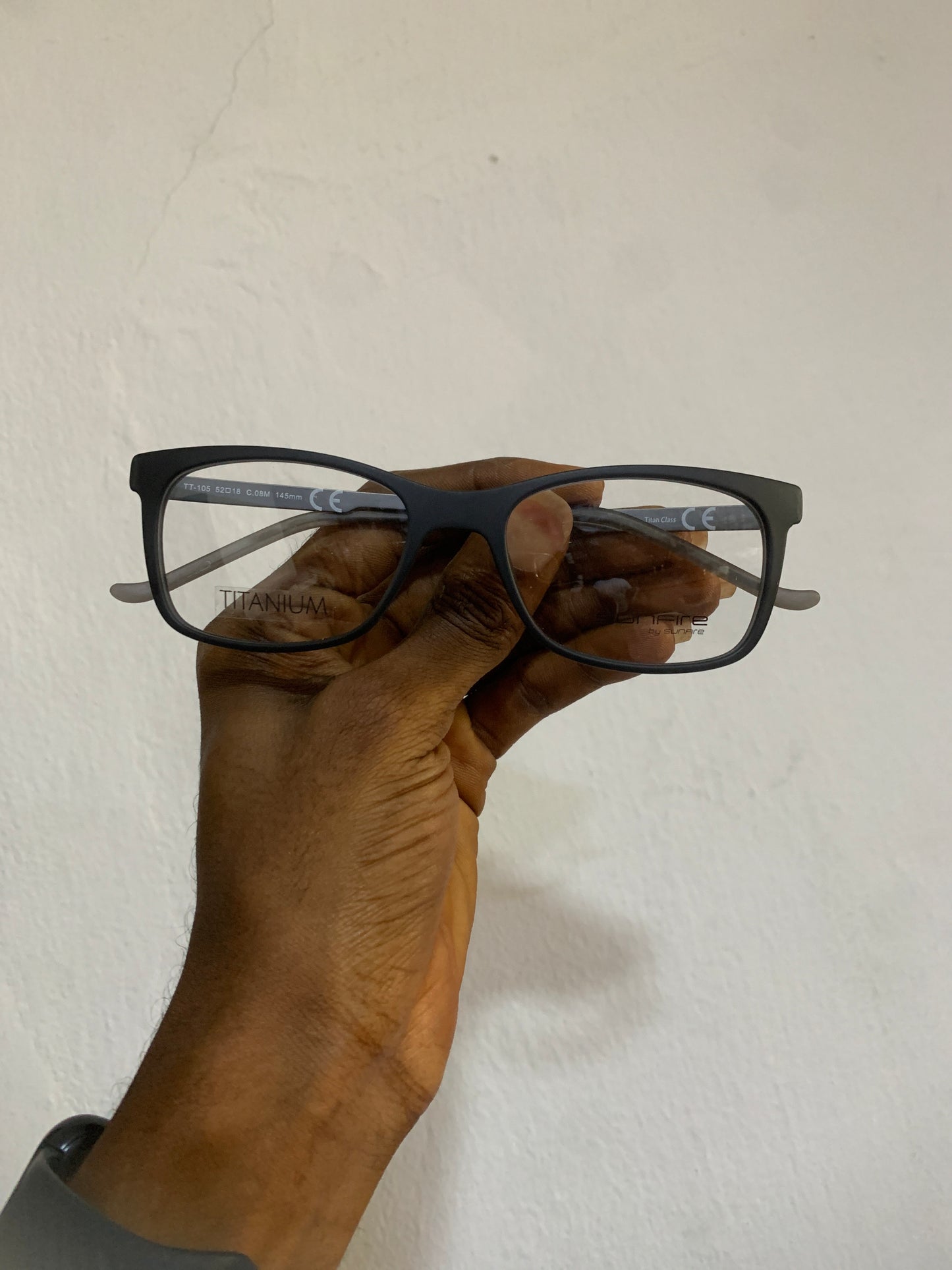 NOVEMBER FROSTED TITANIUM GLASSES