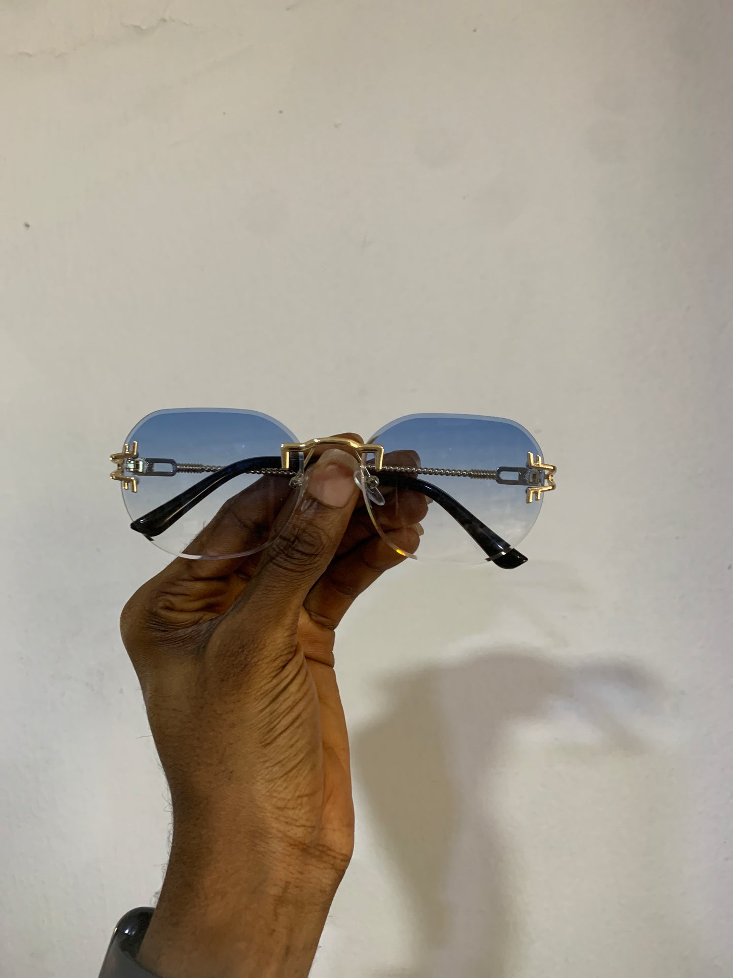 F F RIMLESS SHADE