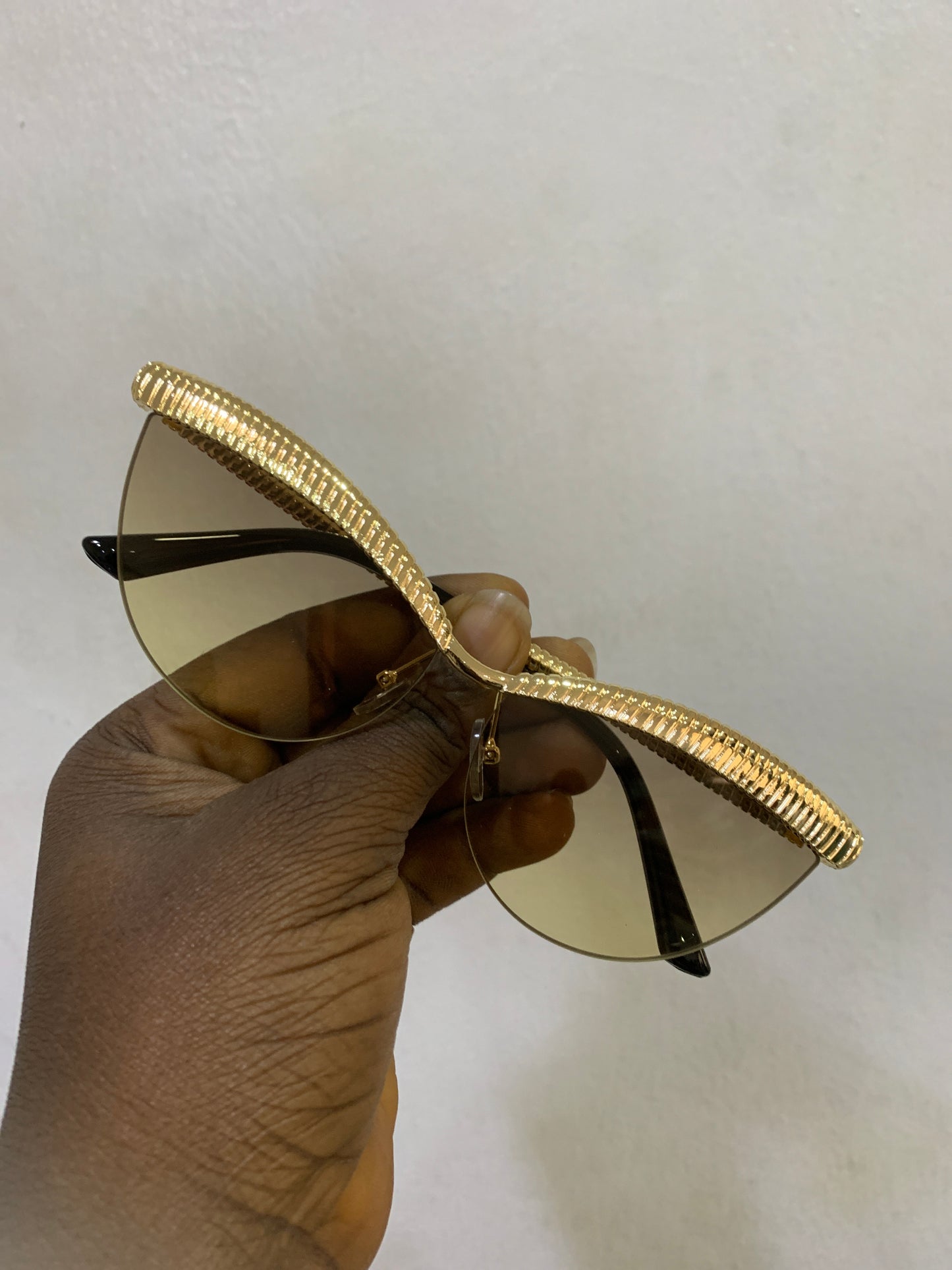 GOLD CATEYE RIMMED SUNGLASSES