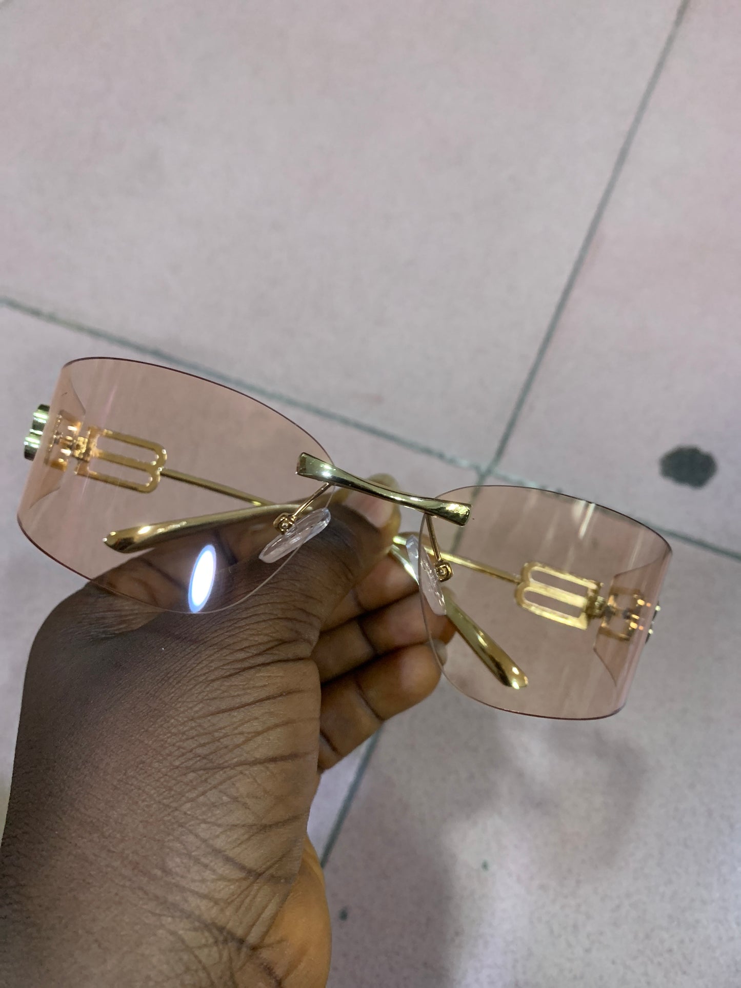 BENITA CURVED RIMLESS SUNGLASSES