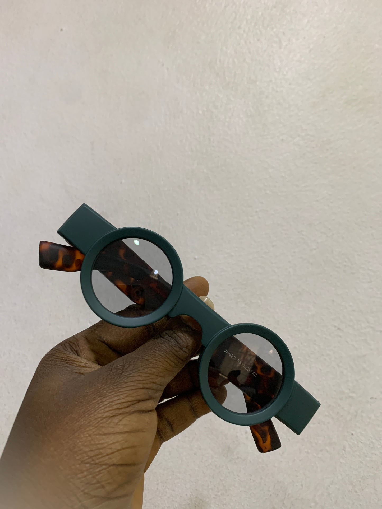 ASH UNISEX ROUND GLASSES