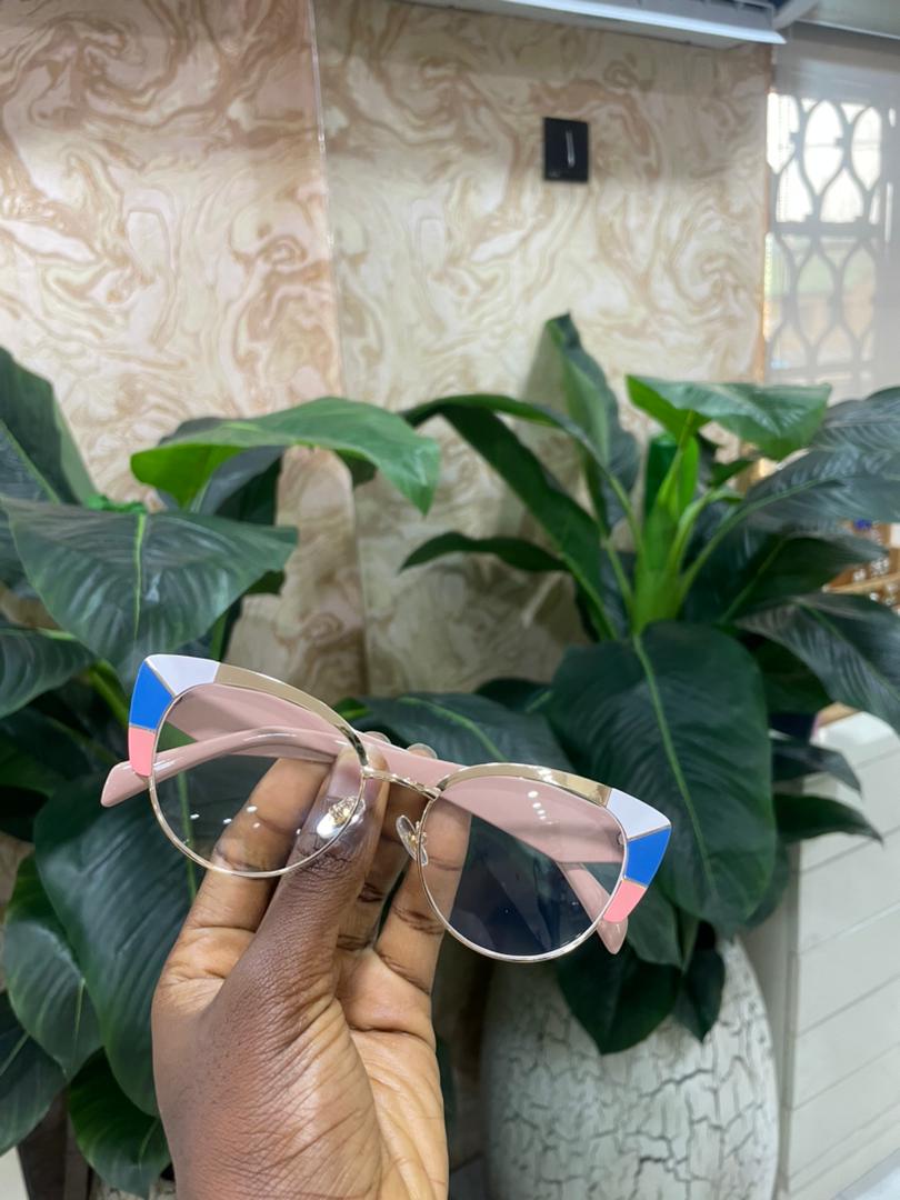 GOLD CATEYE RIMMED NERD