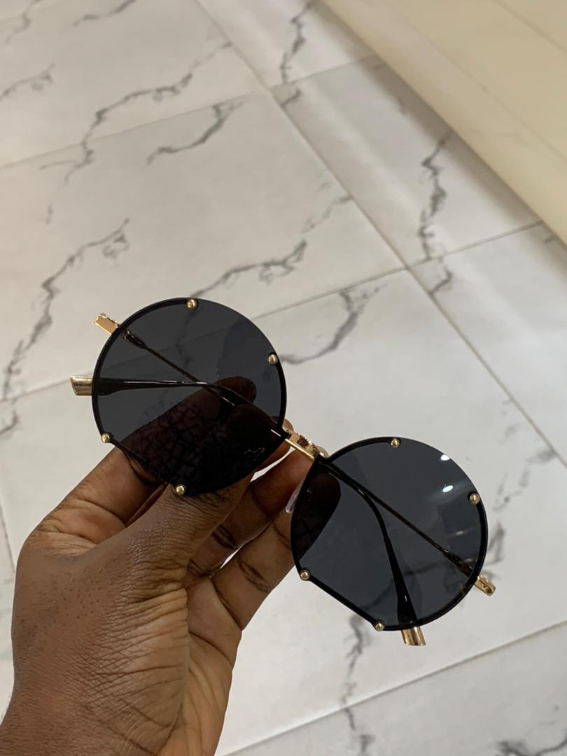 LUSH ROUND CUT SUNGLASSES