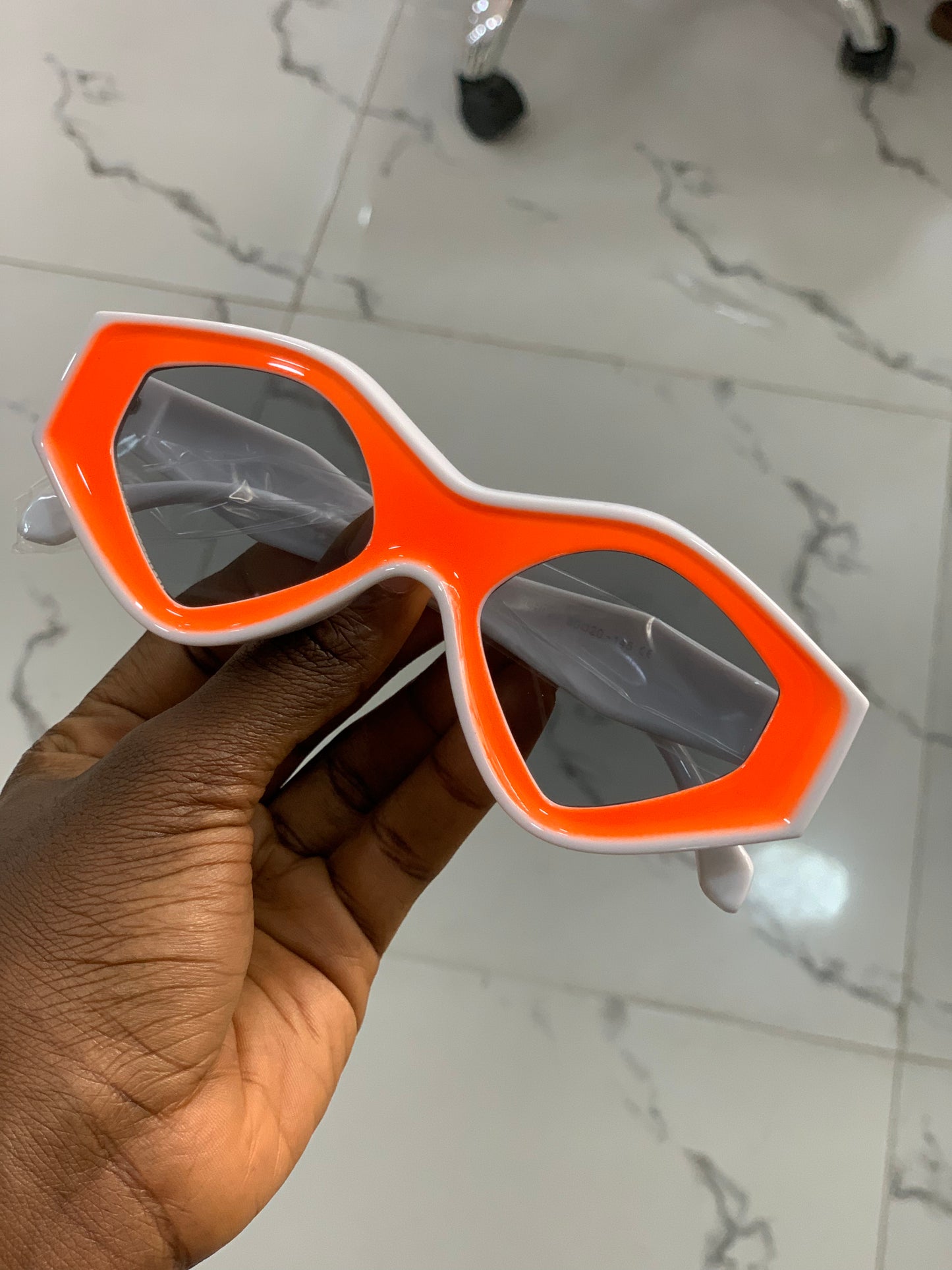 IRREGULAR RETRO UNISEX SHADES