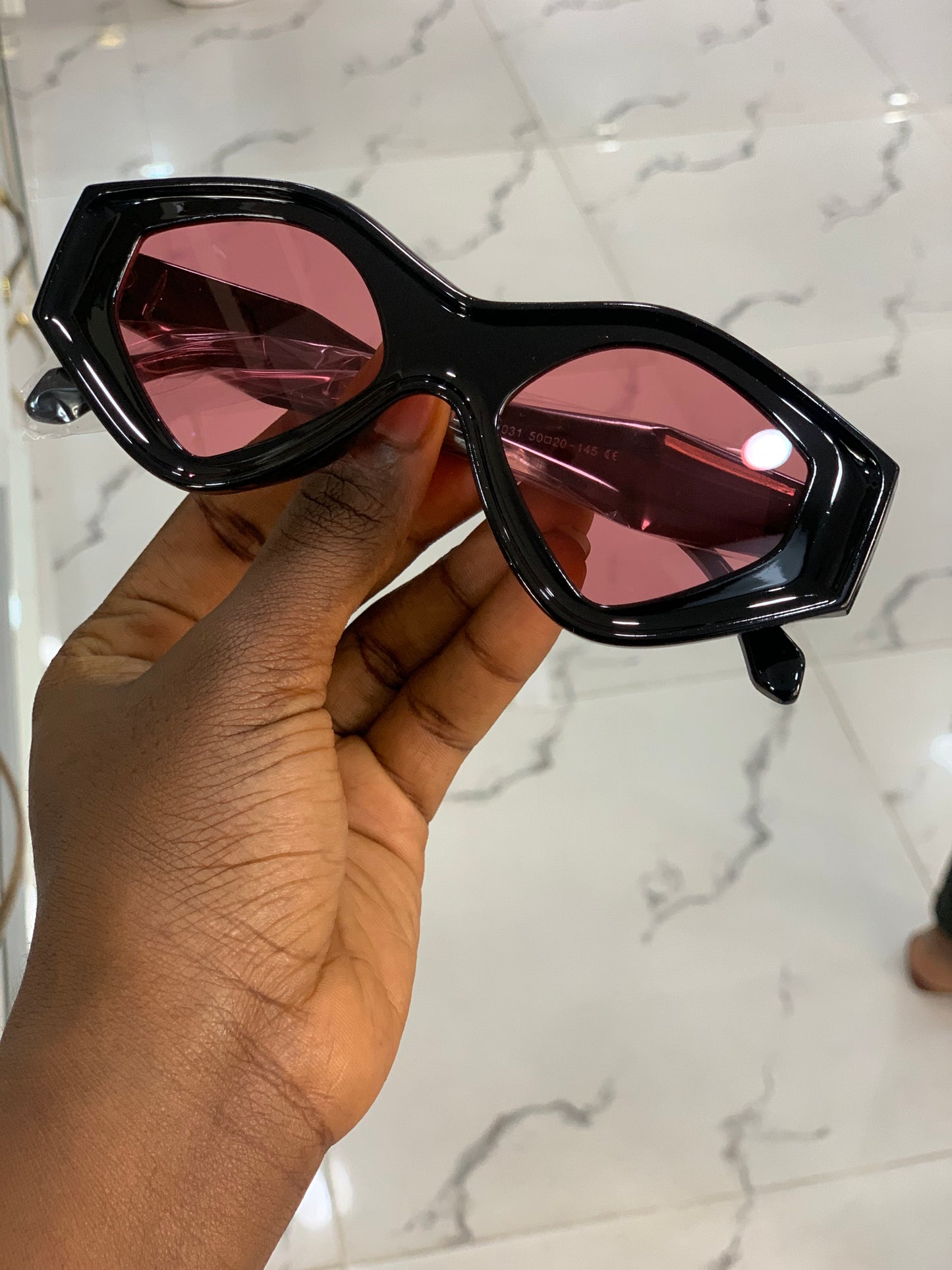 IRREGULAR RETRO UNISEX SHADES